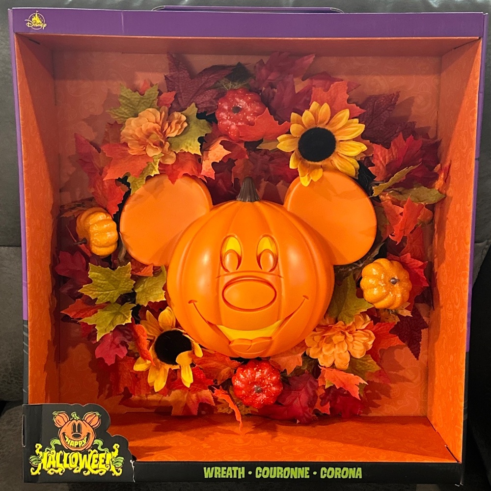 Disney Parks 2024 Halloween Mickey Mouse Jack o Lantern Pumpkin Wreath 16" NEW